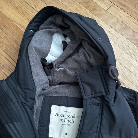 SOLD: ABERCROMBIE & FITCH PUFFER - MEDIUM - Picture 15 of 16